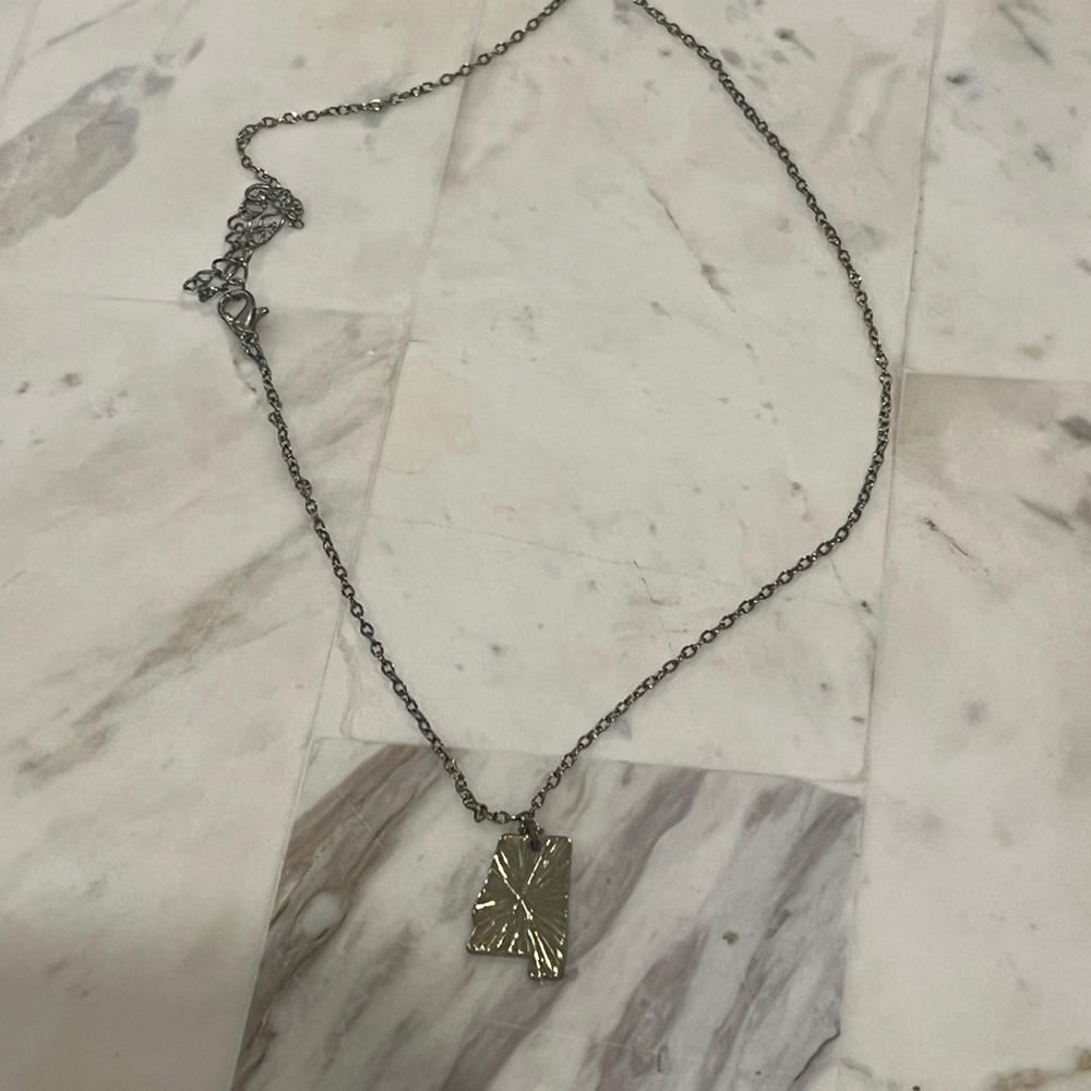Gold Pendant Necklace